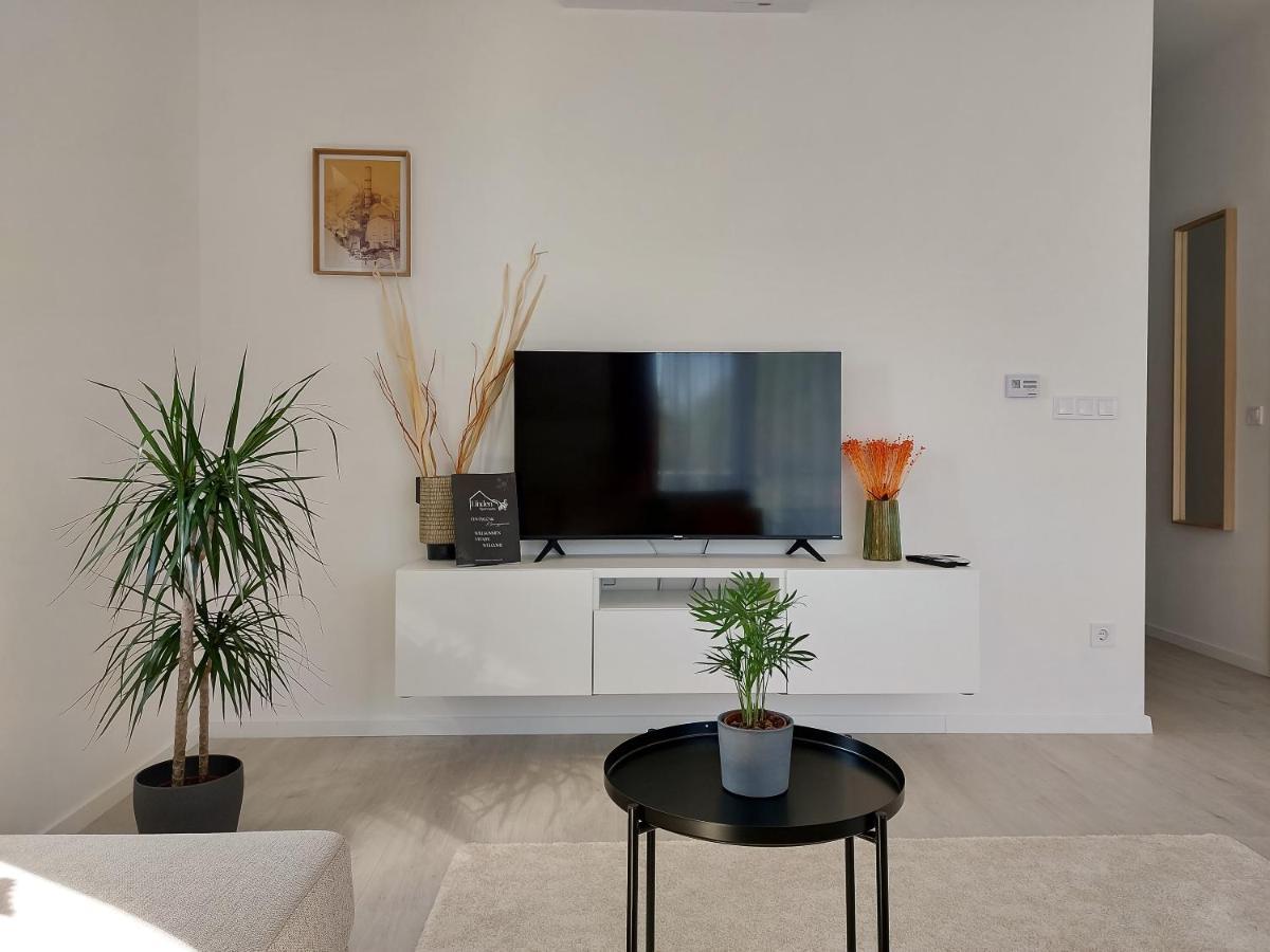 Linden Apartman 106 - Adults Only Mosonmagyaróvár Extérieur photo